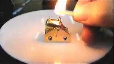 Video: Sức mạnh khủng khiếp không ngờ của khẩu đại bác nhỏ nhất thế giới