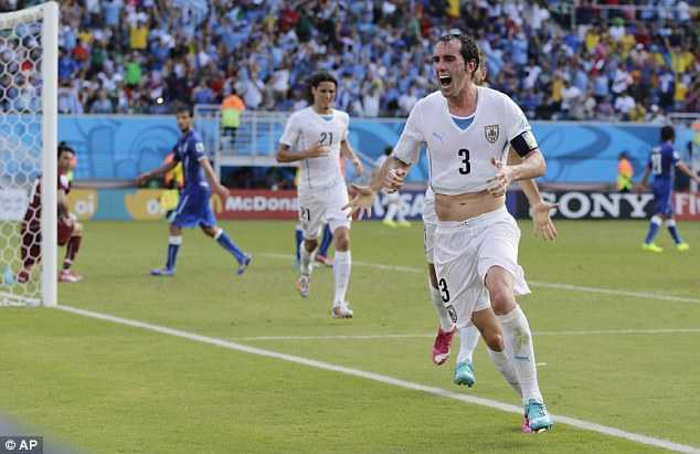 Clip: Godin ghi bàn, tiễn Italia rời World Cup