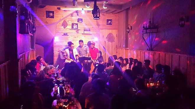 Cà phê 'lạ' ồ ạt mở ở Sài Gòn