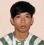 Tiếng động dưới gầm giường lộ kẻ giở trò với bé gái