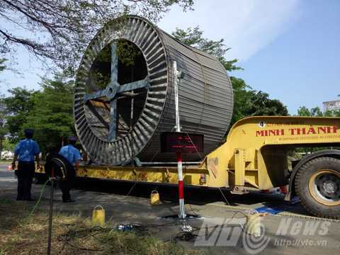 TP.HCM mở 2 bãi hạ tải 'trị' xe quá tải