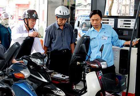 Ba mức điều chỉnh tăng giá xăng dầu