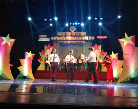 AD PETROL đoạt cúp 'Thương hiệu tin dùng 2014'