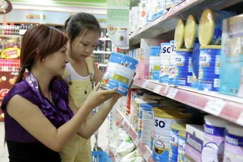 Bộ Tài chính ‘bênh’ hãng sữa rút ruột đổi tên