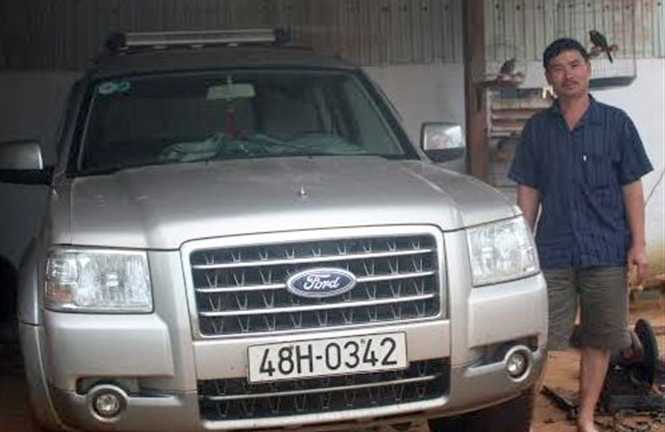 'Choáng' cả xã đua sắm xe hơi đi... thăm rẫy