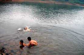 Tắm ao, 3 anh em ruột chết đuối thương tâm