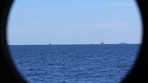 Máy bay Trung Quốc lượn lờ liên tục quanh giàn khoan