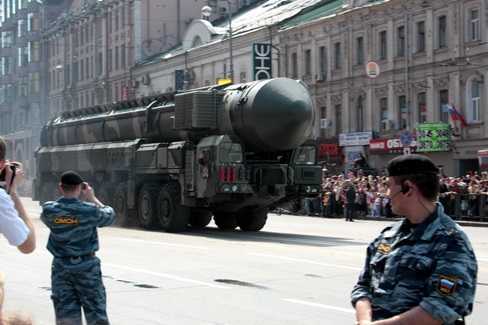 Quân đội Nga bác tin đưa tên lửa đạn đạo tới Ukraine