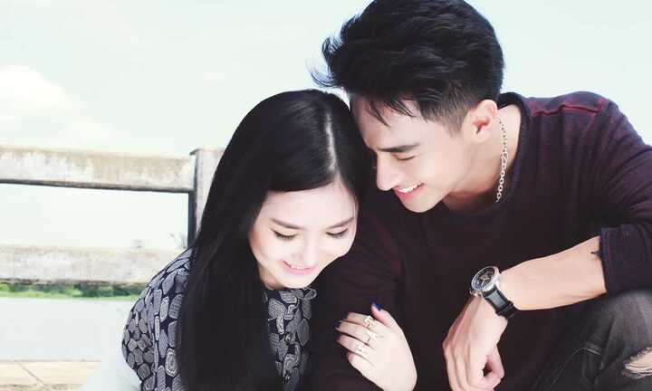 Hương Tràm oán trách người yêu khi bị phụ bạc