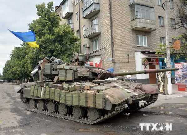 Tổng thống Ukraine cam kết kiềm chế hành động quân sự