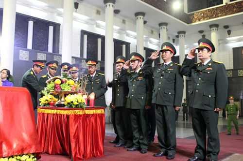 Video: Toàn cảnh lễ viếng 18 chiến sỹ hy sinh vụ máy bay rơi