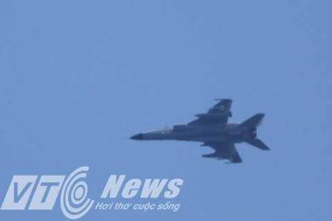 Nóng trưa 13/7: Máy bay TQ tăng cường trinh sát tàu VN