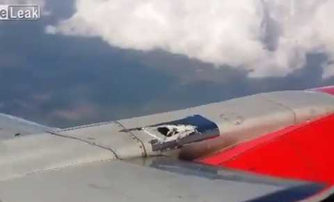 Video: Phát hiện lỗ thủng trên động cơ máy bay