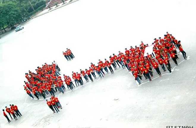 300 sinh viên Thái Nguyên xếp hình bản đồ Việt Nam
