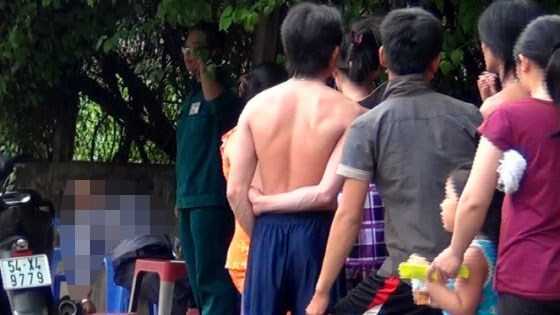 Người đàn ông đột tử trong quán nước sau cơn đau đầu