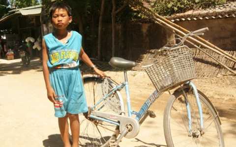 Cậu bé đi lạc 300km kể lại 'chiến tích'