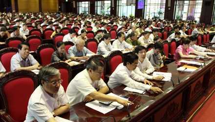 Nhiều đại biểu vào Quốc hội để 'hỏi mồi' và 'vỗ tay'