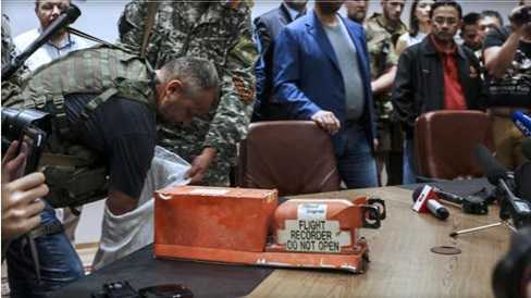 Dữ liệu hộp đen hé lộ số phận MH17