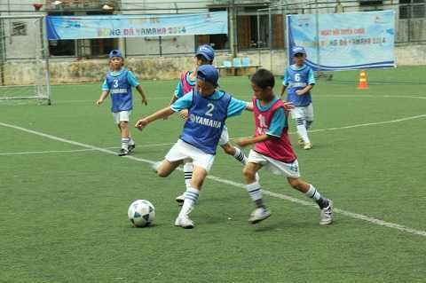 Trại hè bóng đá Yamaha thu hút các cầu thủ nhí xứ Nghệ