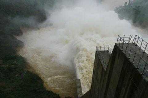 EVN nói dân 'sống chung với lũ': Bộ Công thương lên tiếng