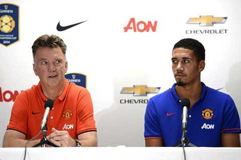 Van Gaal lộ lý do không chọn Rooney là thủ quân