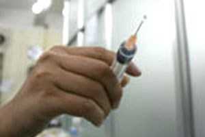 Đi nhờ xe máy, dùng kim tiêm cướp táo tợn