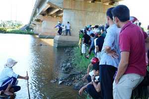 Thi thể nam thanh niên dưới chân cầu Nguyễn Văn Trỗi