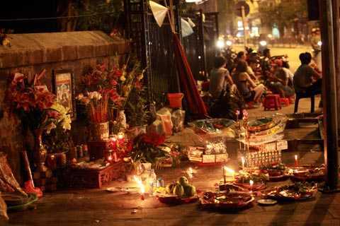 Vì sao người ta sợ tháng 'cô hồn'?