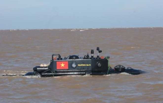 Tàu ngầm Trường Sa bị yêu cầu tạm ngưng thử nghiệm