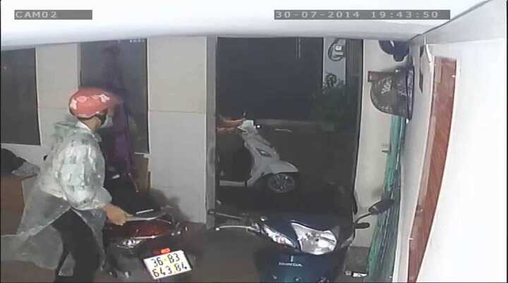 Bẻ khóa, trộm xe trong nháy mắt như chốn không người