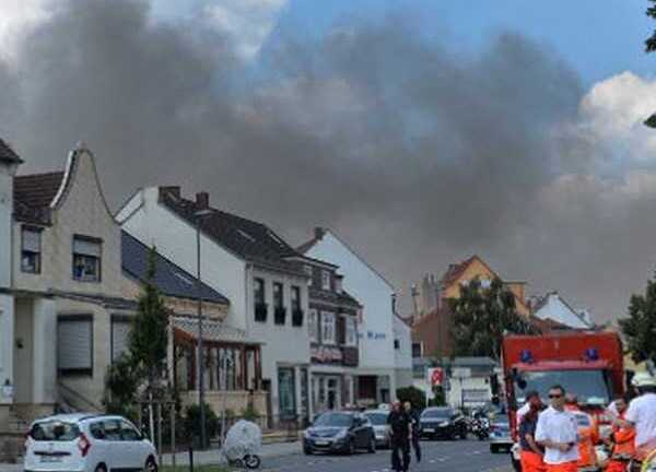 Đức: Máy bay đâm vào nhà máy, 2 người chết