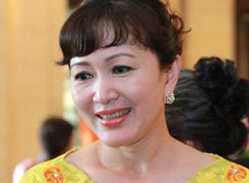 'Bà cố vấn' Minh Hòa kể chuyện mải diễn quên sinh con