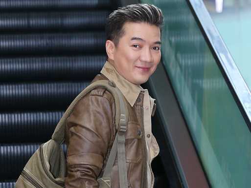 Mr Đàm chịu chơi làm MV hiện đại nhất thế giới