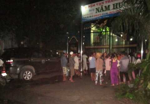 Cứu vợ bị điện giật, hai vợ chồng tử vong