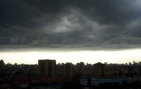 Hôm nay, miền Bắc mưa dông, gió giật mạnh