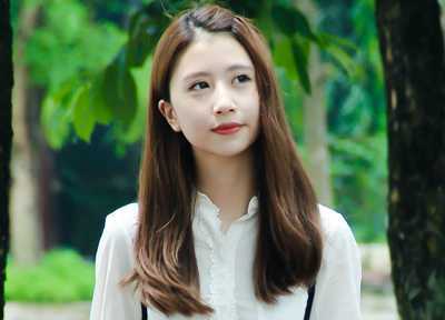 Hot girl Quỳnh Anh Shyn động viên sĩ tử trượt đại học