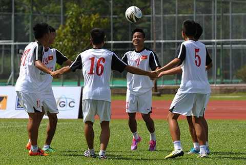 HLV Lê Thụy Hải lo U19 Việt Nam tự kỷ, trầm cảm