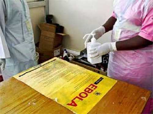 WHO chấp nhận cho thử nghiệm thuốc điều trị Ebola