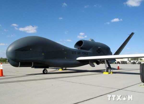 Nhật Bản mua 3 máy bay không người lái Global Hawk
