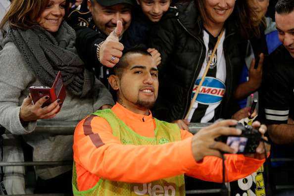 Chuyển nhượng 16/8: Vidal nổi khùng với Juventus