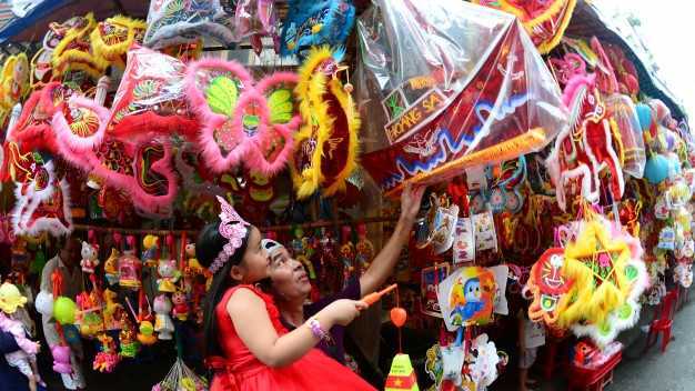 Đèn lồng trung thu hình biển đảo được ưa chuộng