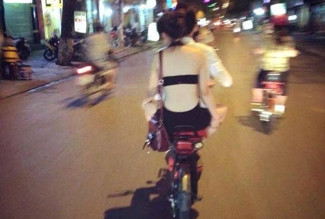Thiếu nữ Việt ăn mặc phản cảm lên trang tin nước ngoài
