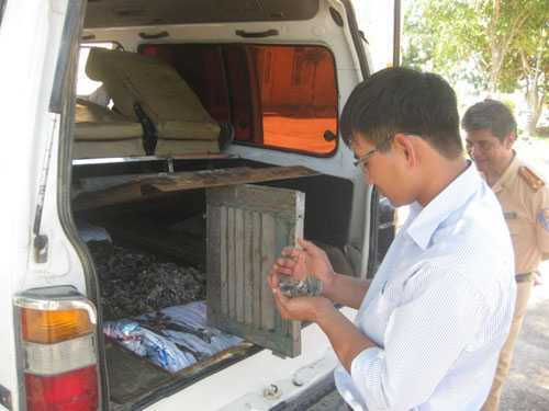 Hà Nam: Dùng kìm cộng lực phá khóa, cướp của