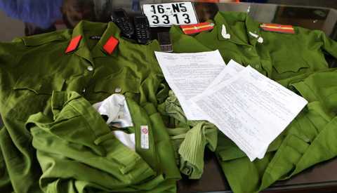 Cả gan 'đội lốt' công an trộm cắp tài sản