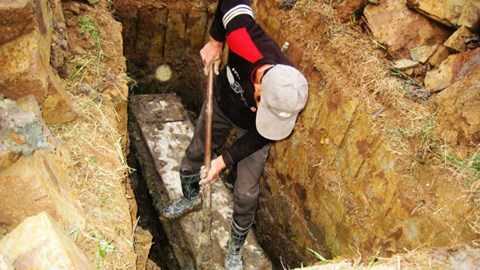 'Báo hiếu’ bằng cách quật mộ cha ở Bình Phước