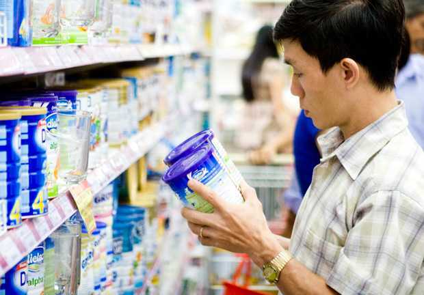 Áp trần giá sữa: Tạm yên, chưa ổn