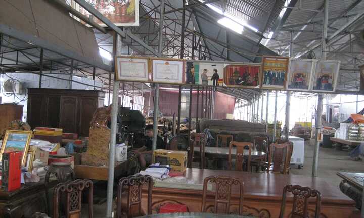 Nhiều gỗ quý, vũ khí từ băng đảng xã hội đen Minh 'Sâm'