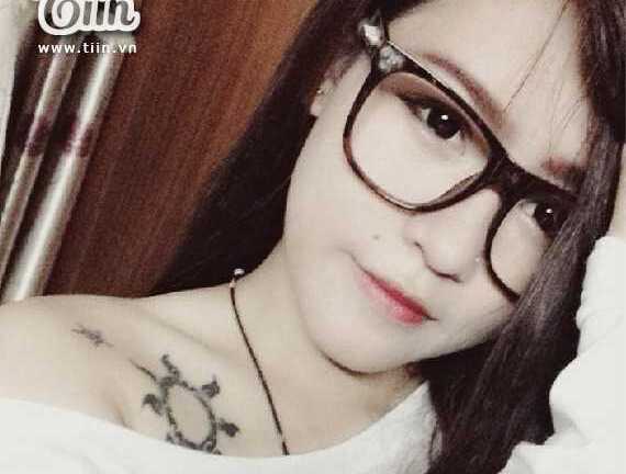 Thiếu nữ cá tính sở hữu 6 hình xăm, 10 lỗ khuyên