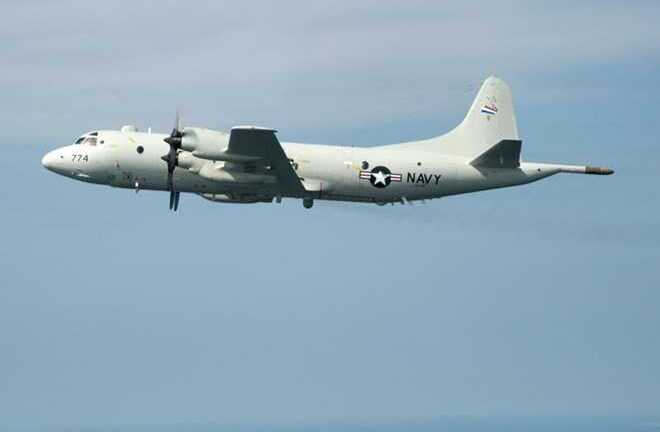 Chiến cơ Trung Quốc khiêu khích máy bay Mỹ trên không