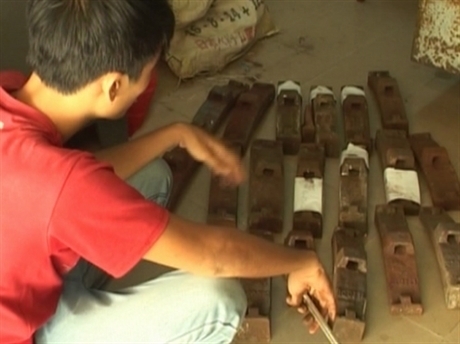 Rùng mình hàng loạt má phanh tàu hỏa bị mất trộm